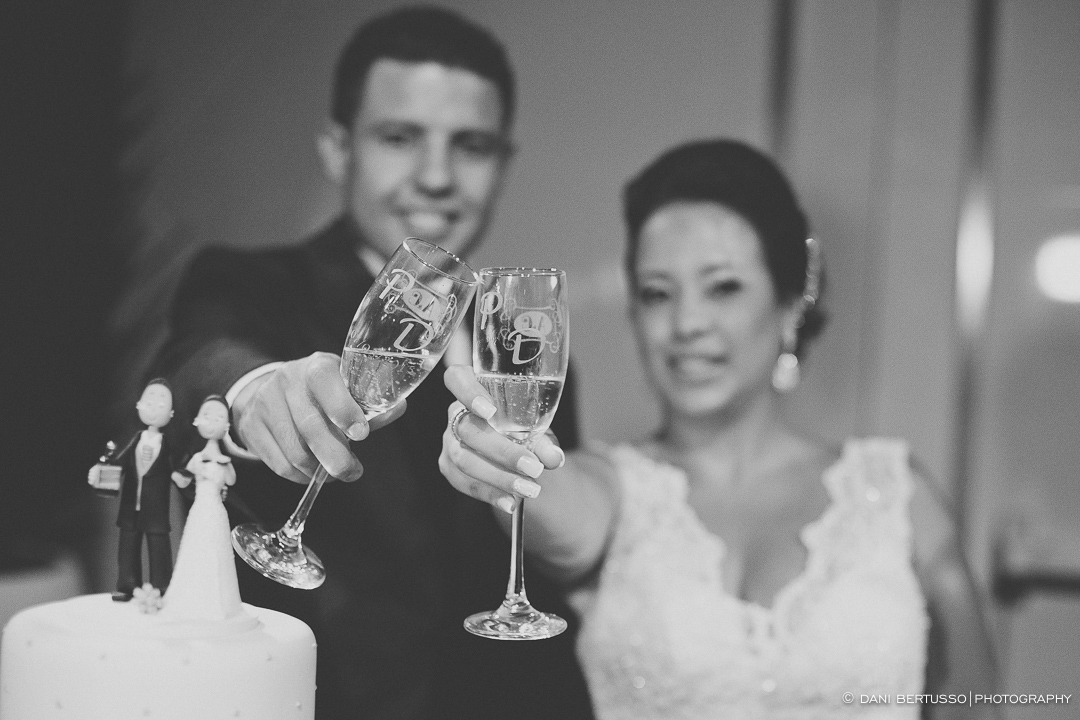 Casamento - Wedding day - Destination wedding - Fotografia de Casamento - Fotógrafa de Casamentos em SP - Dani Bertusso - Igreja do Calvário Pinheiros - Buffet Afrikan House