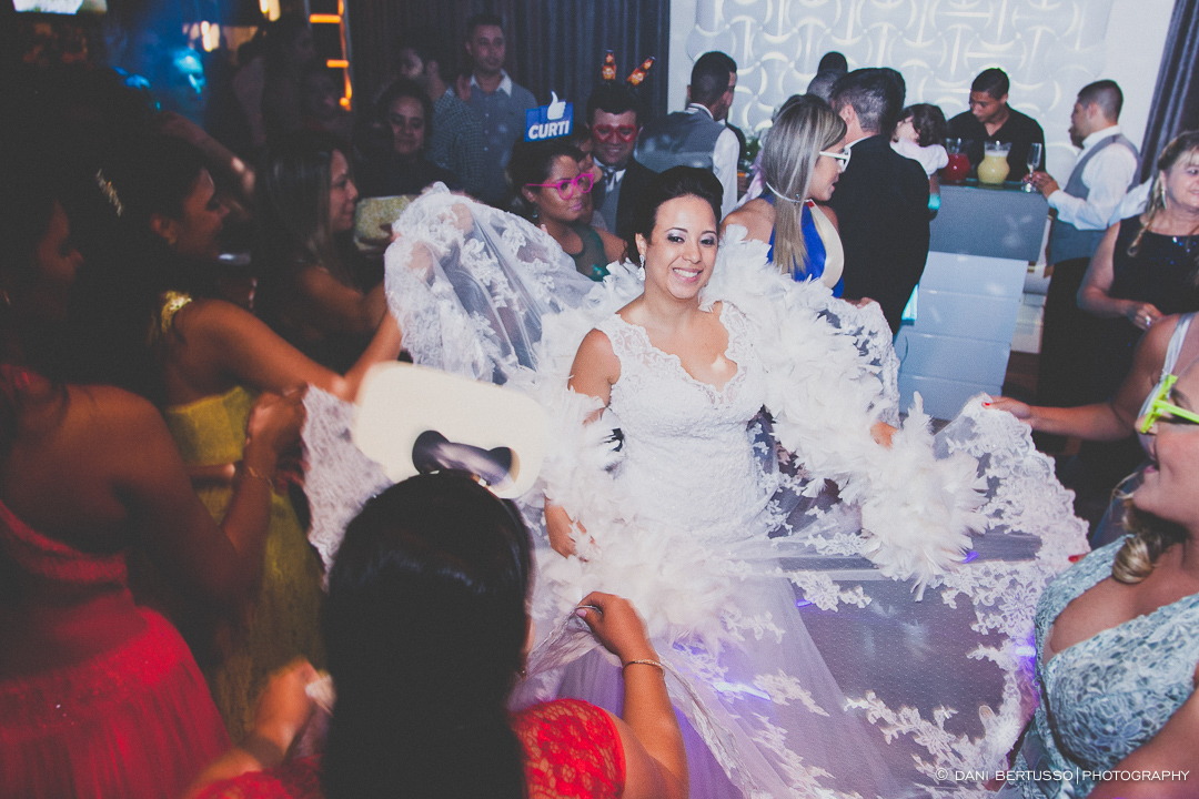 Casamento - Wedding day - Destination wedding - Fotografia de Casamento - Fotógrafa de Casamentos em SP - Dani Bertusso - Igreja do Calvário Pinheiros - Buffet Afrikan House