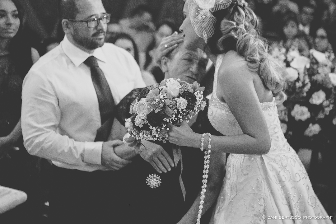 Casamento - Wedding - Destination wedding - Fotografia de Casamento - Fotógrafa de Casamentos em SP - Dani Bertusso - Buffet Torre Azul - Capela da Santa Casa de São Paulo