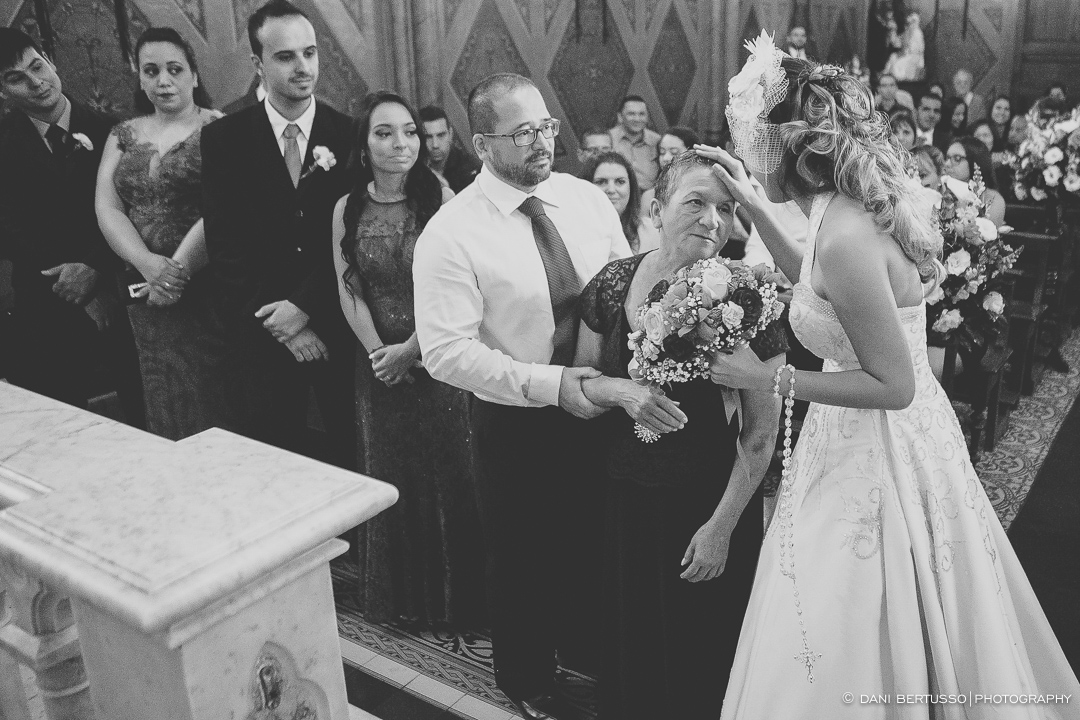 Casamento - Wedding - Destination wedding - Fotografia de Casamento - Fotógrafa de Casamentos em SP - Dani Bertusso - Buffet Torre Azul - Capela da Santa Casa de São Paulo