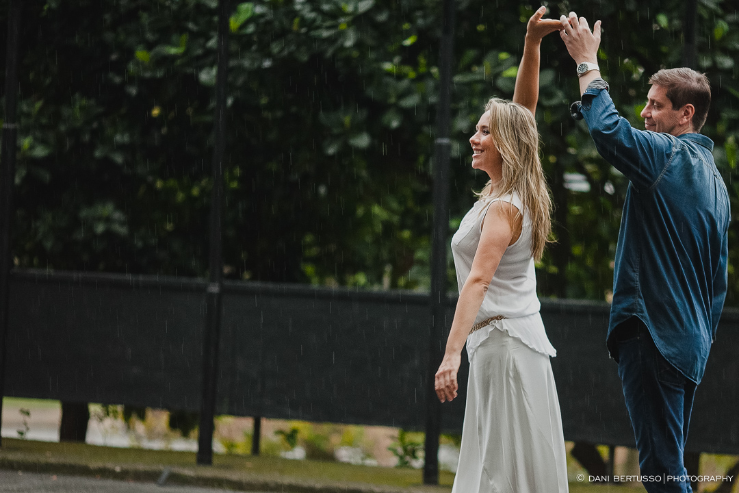 Ensaio fotográfico em São Paulo - Pre wedding - Destination wedding - Fotografia de Casamento - Sessão de fotos no Campo - Fotógrafa de Casamentos em SP - Dani Bertusso
