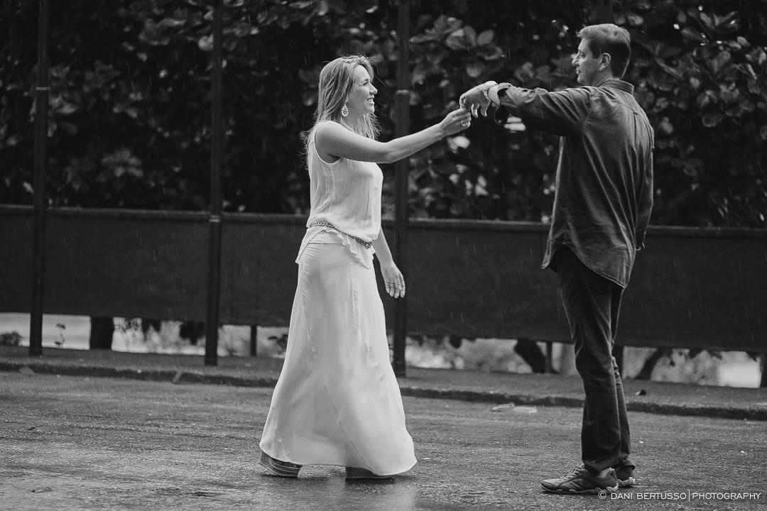Ensaio fotográfico em São Paulo - Pre wedding - Destination wedding - Fotografia de Casamento - Sessão de fotos no Campo - Fotógrafa de Casamentos em SP - Dani Bertusso