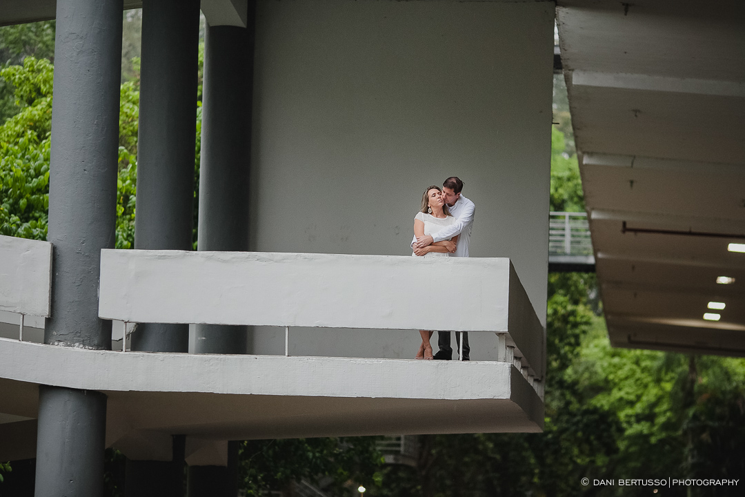 Ensaio fotográfico em São Paulo - Pre wedding - Destination wedding - Fotografia de Casamento - Sessão de fotos no Campo - Fotógrafa de Casamentos em SP - Dani Bertusso