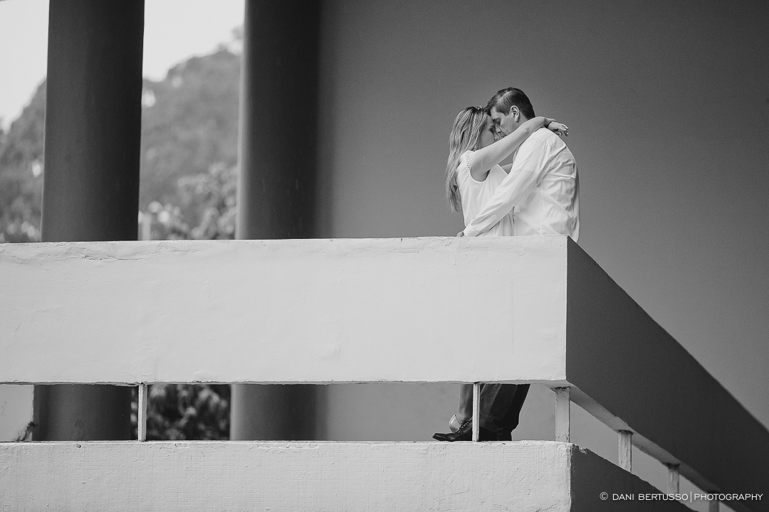 Ensaio fotográfico em São Paulo - Pre wedding - Destination wedding - Fotografia de Casamento - Sessão de fotos no Campo - Fotógrafa de Casamentos em SP - Dani Bertusso