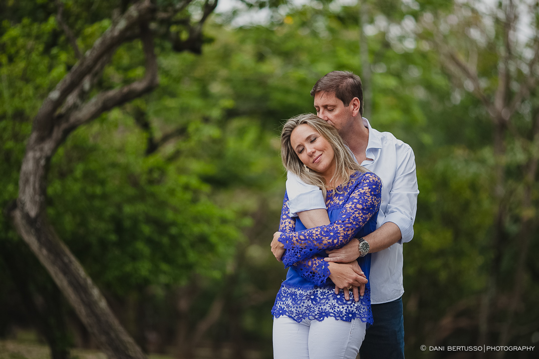 Ensaio fotográfico em São Paulo - Pre wedding - Destination wedding - Fotografia de Casamento - Sessão de fotos no Campo - Fotógrafa de Casamentos em SP - Dani Bertusso