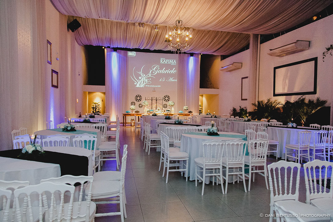 Fotografia Debutante - Festa de 15 Anos a fantasia – Fotografia de 15 Anos - Fotografia de Casamento - Fotógrafa de Casamentos e Família em SP - Dani Bertusso - Espaço Rafima - Osasco