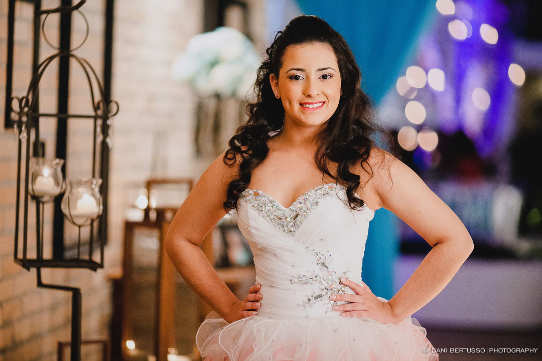 Fotografia Debutante - Festa de 15 Anos a fantasia – Fotografia de 15 Anos - Fotografia de Casamento - Fotógrafa de Casamentos e Família em SP - Dani Bertusso - Espaço Rafima - Osasco