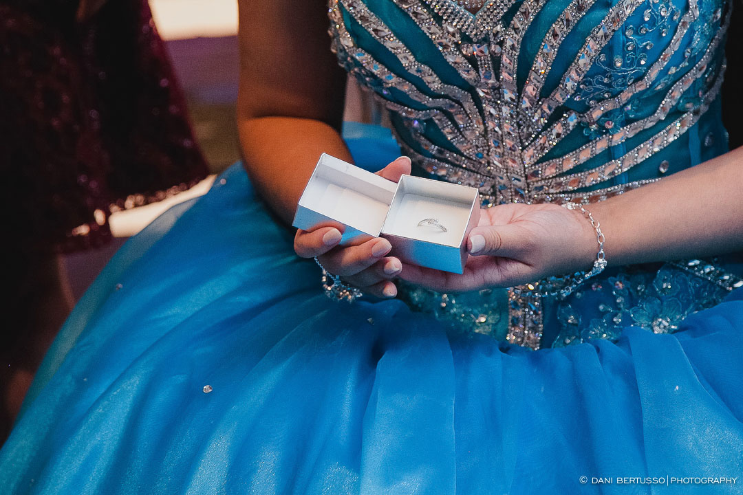Fotografia Debutante - Festa de 15 Anos a fantasia – Fotografia de 15 Anos - Fotografia de Casamento - Fotógrafa de Casamentos e Família em SP - Dani Bertusso - Espaço Rafima - Osasco