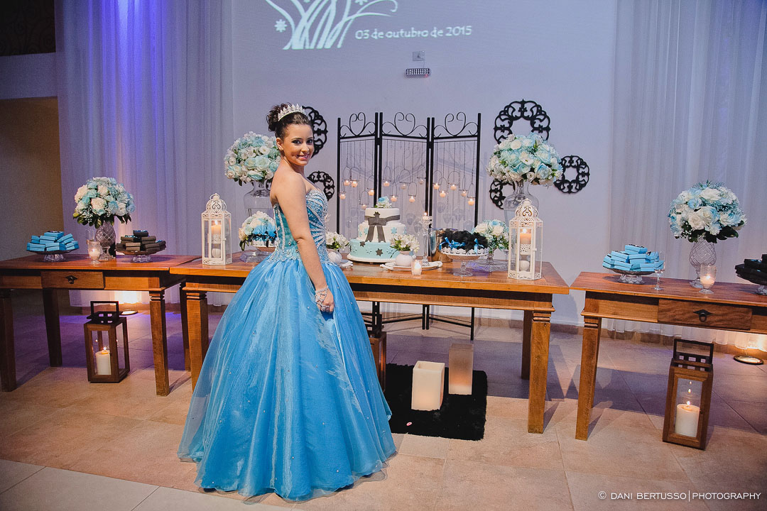 Fotografia Debutante - Festa de 15 Anos a fantasia – Fotografia de 15 Anos - Fotografia de Casamento - Fotógrafa de Casamentos e Família em SP - Dani Bertusso - Espaço Rafima - Osasco