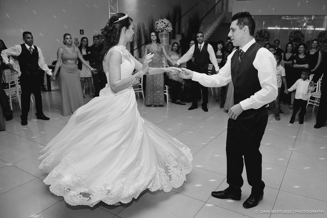 Wedding - Destination wedding - Fotografia de Casamento - Fotógrafa de Casamentos SP - Dani Bertusso - Igreja Nossa Senhora do Carmo Santo André - Buffet Evento Perfeito Mansão Viermont São Paulo