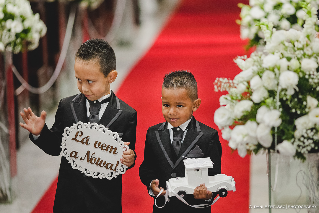 Wedding - Destination wedding - Fotografia de Casamento - Fotógrafa de Casamentos SP - Dani Bertusso - Igreja Nossa Senhora do Carmo Santo André - Buffet Evento Perfeito Mansão Viermont São Paulo