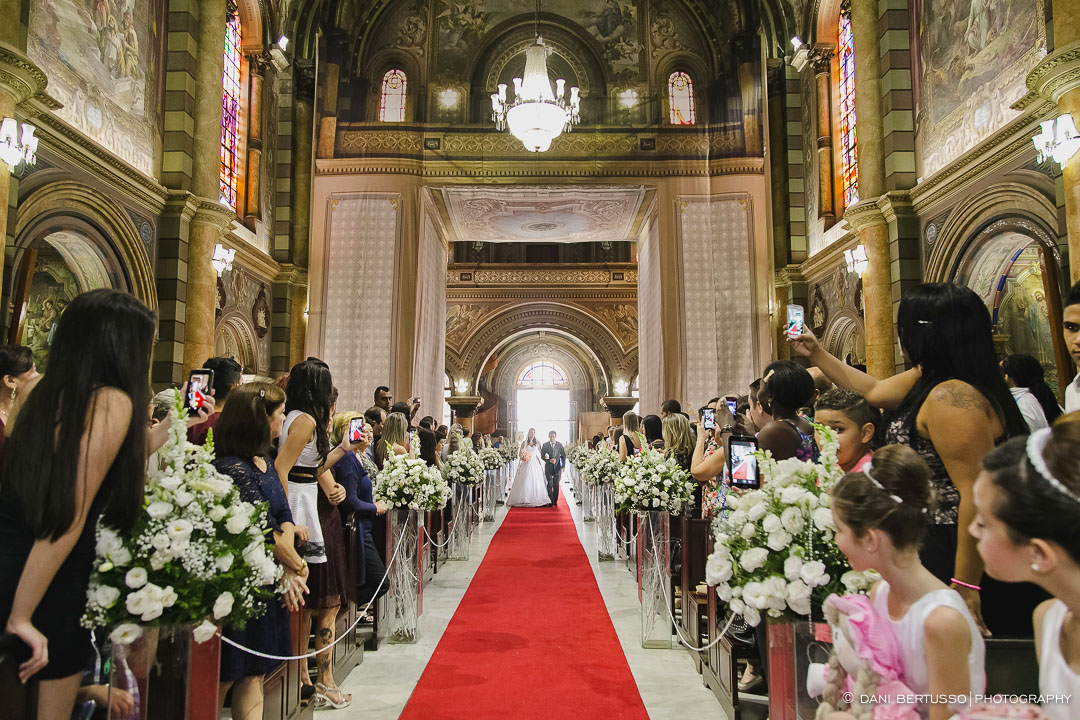 Wedding - Destination wedding - Fotografia de Casamento - Fotógrafa de Casamentos SP - Dani Bertusso - Igreja Nossa Senhora do Carmo Santo André - Buffet Evento Perfeito Mansão Viermont São Paulo