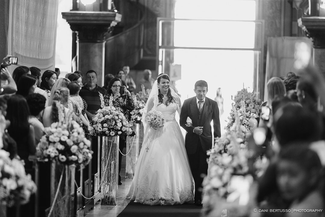 Wedding - Destination wedding - Fotografia de Casamento - Fotógrafa de Casamentos SP - Dani Bertusso - Igreja Nossa Senhora do Carmo Santo André - Buffet Evento Perfeito Mansão Viermont São Paulo