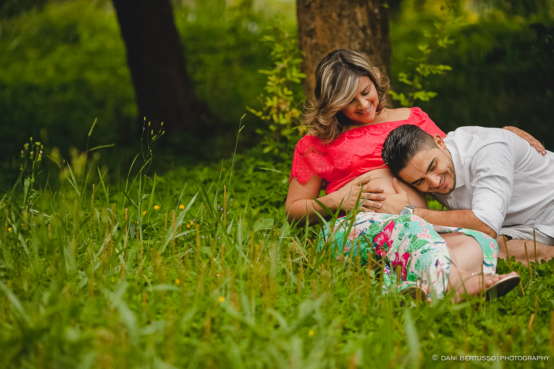 Ensaio fotográfico Gestante – Fotografia de grávidas - Fotografia de Casamento - Sessão de fotos no campo - Fotógrafa de Casamentos e Família em SP - Dani Bertusso - São Roque