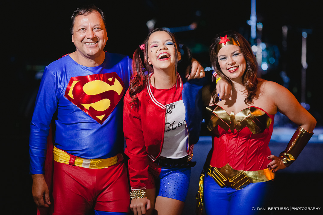 Fotografia Debutante - Festa de 15 Anos a fantasia – Fotografia de 15 Anos - Fotografia de Casamento - Fotógrafa de Casamentos e Família em SP - Dani Bertusso - Espaço Octo Street - Pub Vila Madalena