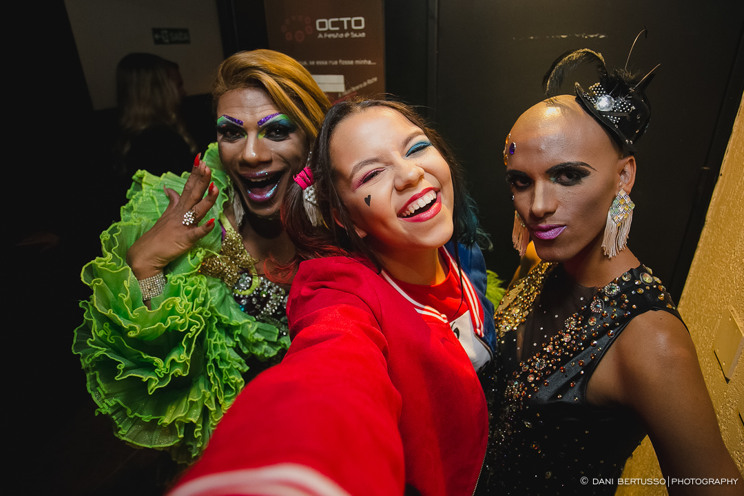 Fotografia Debutante - Festa de 15 Anos a fantasia – Fotografia de 15 Anos - Fotografia de Casamento - Fotógrafa de Casamentos e Família em SP - Dani Bertusso - Espaço Octo Street - Pub Vila Madalena