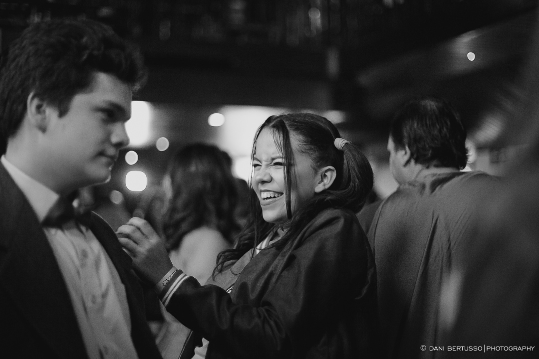 Fotografia Debutante - Festa de 15 Anos a fantasia – Fotografia de 15 Anos - Fotografia de Casamento - Fotógrafa de Casamentos e Família em SP - Dani Bertusso - Espaço Octo Street - Pub Vila Madalena