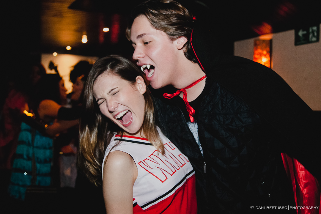 Fotografia Debutante - Festa de 15 Anos a fantasia – Fotografia de 15 Anos - Fotografia de Casamento - Fotógrafa de Casamentos e Família em SP - Dani Bertusso - Espaço Octo Street - Pub Vila Madalena