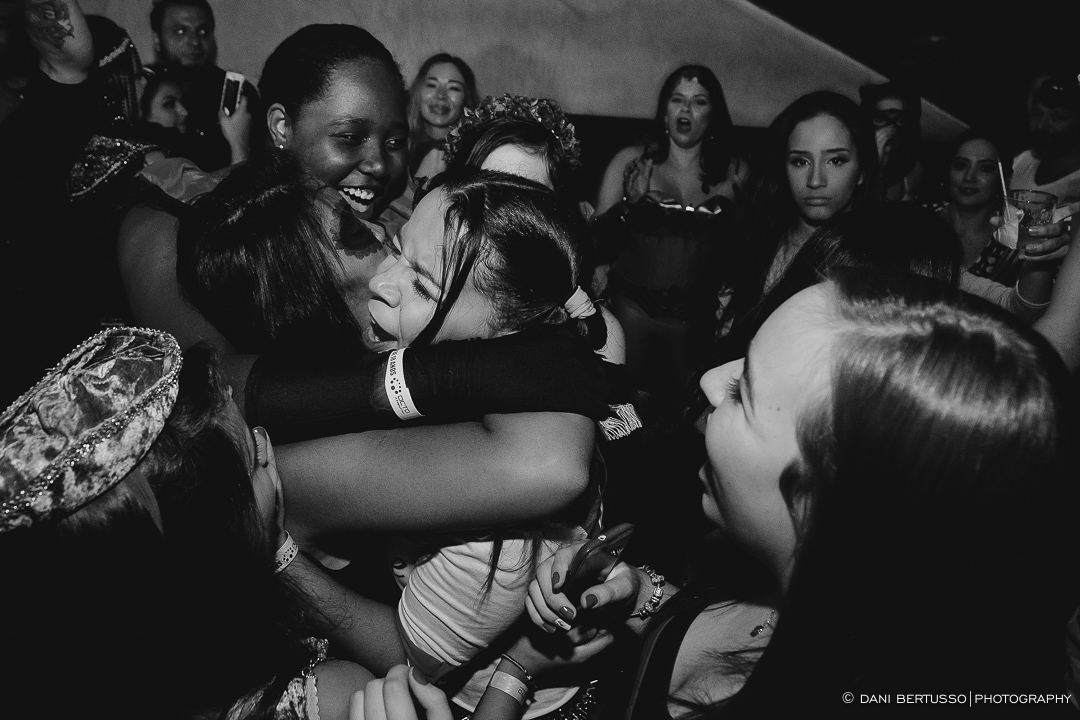 Fotografia Debutante - Festa de 15 Anos a fantasia – Fotografia de 15 Anos - Fotografia de Casamento - Fotógrafa de Casamentos e Família em SP - Dani Bertusso - Espaço Octo Street - Pub Vila Madalena