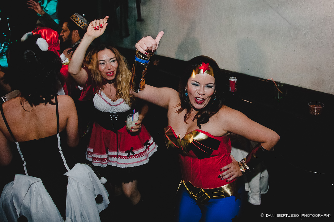 Fotografia Debutante - Festa de 15 Anos a fantasia – Fotografia de 15 Anos - Fotografia de Casamento - Fotógrafa de Casamentos e Família em SP - Dani Bertusso - Espaço Octo Street - Pub Vila Madalena