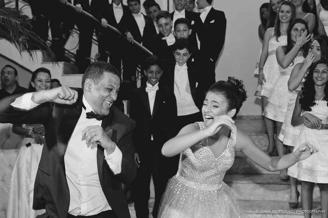 Fotografia Debutante - Festa a fantasia – Fotografia de 15 Anos - Fotografia de Casamento - Fotógrafa de Casamentos e Família SP - Dani Bertusso - Espaço Oscar Freire - Buffet Morenos São Paulo