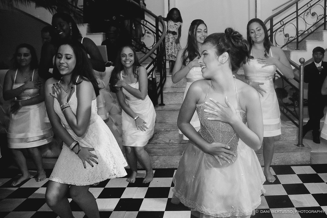 Fotografia Debutante - Festa a fantasia – Fotografia de 15 Anos - Fotografia de Casamento - Fotógrafa de Casamentos e Família SP - Dani Bertusso - Espaço Oscar Freire - Buffet Morenos São Paulo