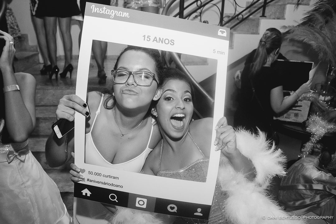Fotografia Debutante - Festa a fantasia – Fotografia de 15 Anos - Fotografia de Casamento - Fotógrafa de Casamentos e Família SP - Dani Bertusso - Espaço Oscar Freire - Buffet Morenos São Paulo