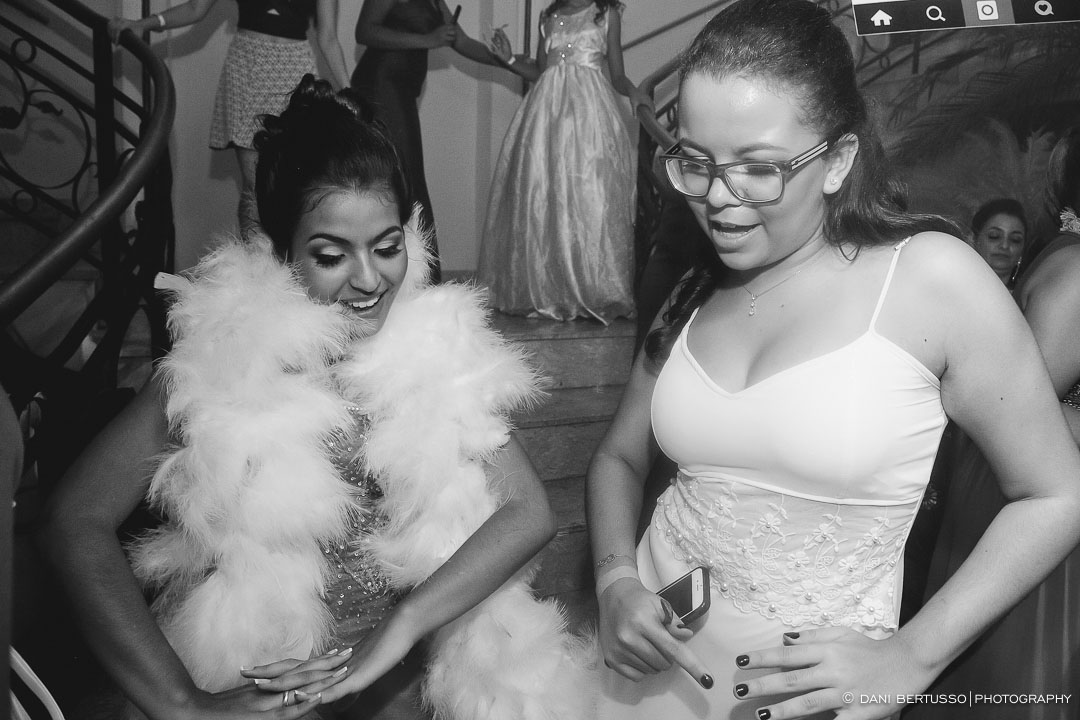 Fotografia Debutante - Festa a fantasia – Fotografia de 15 Anos - Fotografia de Casamento - Fotógrafa de Casamentos e Família SP - Dani Bertusso - Espaço Oscar Freire - Buffet Morenos São Paulo