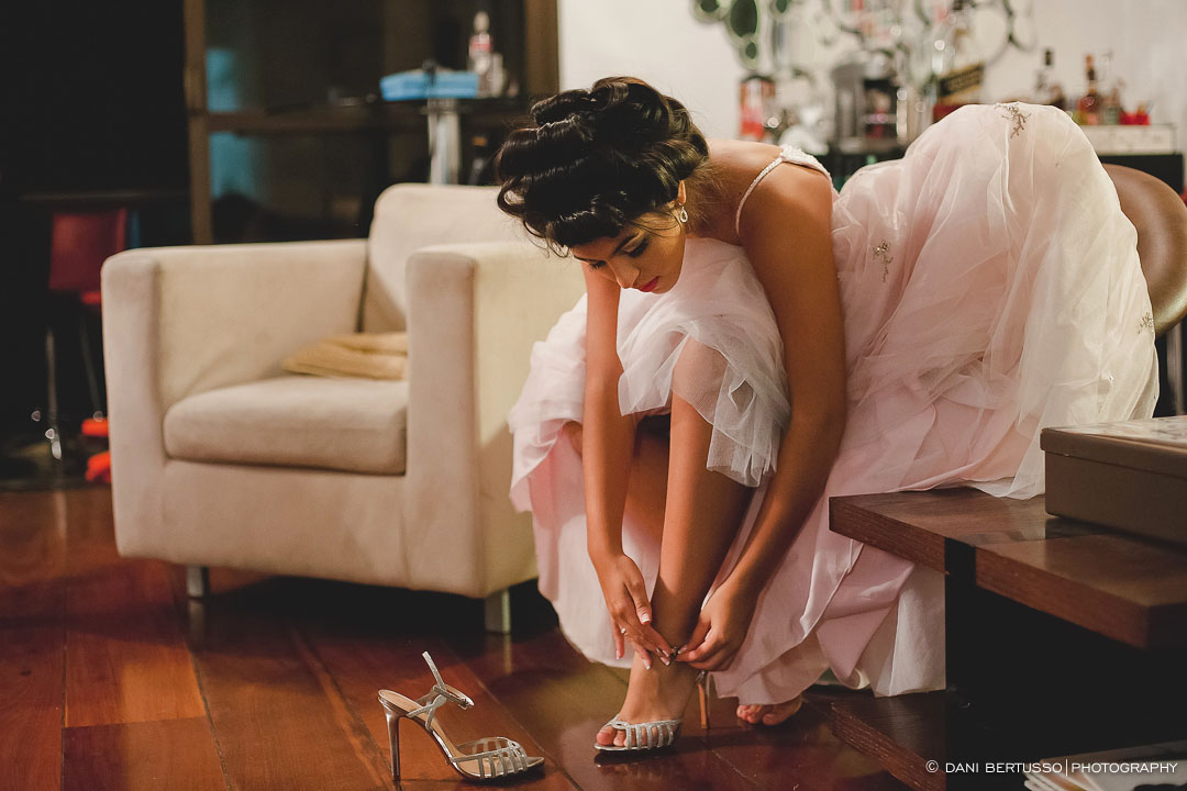 Fotografia Debutante - Festa a fantasia – Fotografia de 15 Anos - Fotografia de Casamento - Fotógrafa de Casamentos e Família SP - Dani Bertusso - Espaço Oscar Freire - Buffet Morenos São Paulo