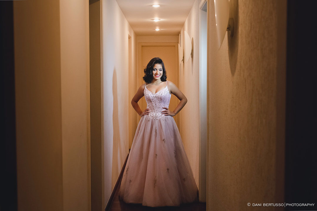 Fotografia Debutante - Festa a fantasia – Fotografia de 15 Anos - Fotografia de Casamento - Fotógrafa de Casamentos e Família SP - Dani Bertusso - Espaço Oscar Freire - Buffet Morenos São Paulo