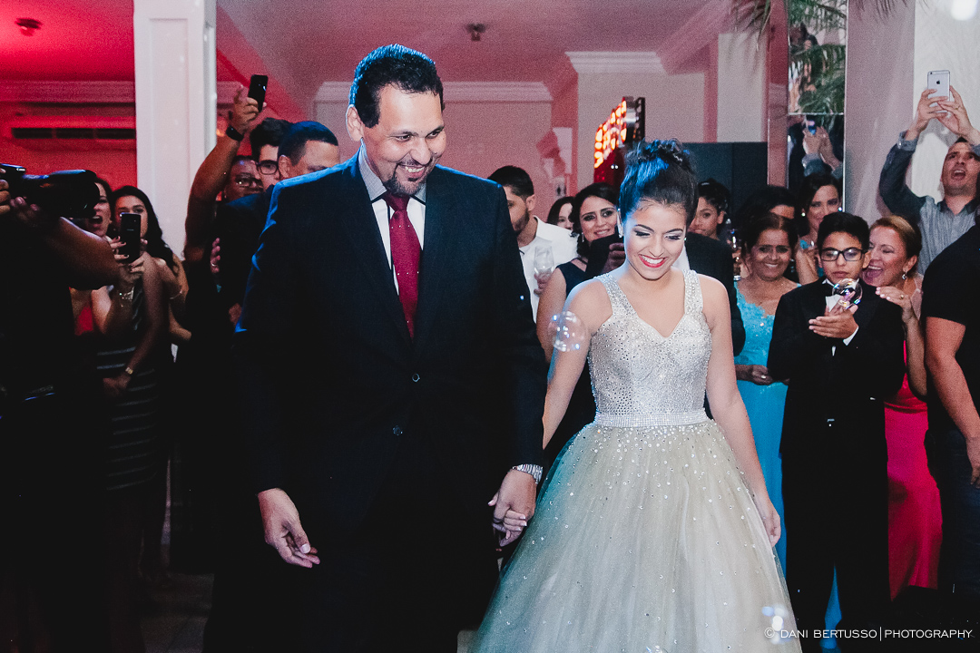 Fotografia Debutante - Festa a fantasia – Fotografia de 15 Anos - Fotografia de Casamento - Fotógrafa de Casamentos e Família SP - Dani Bertusso - Espaço Oscar Freire - Buffet Morenos São Paulo