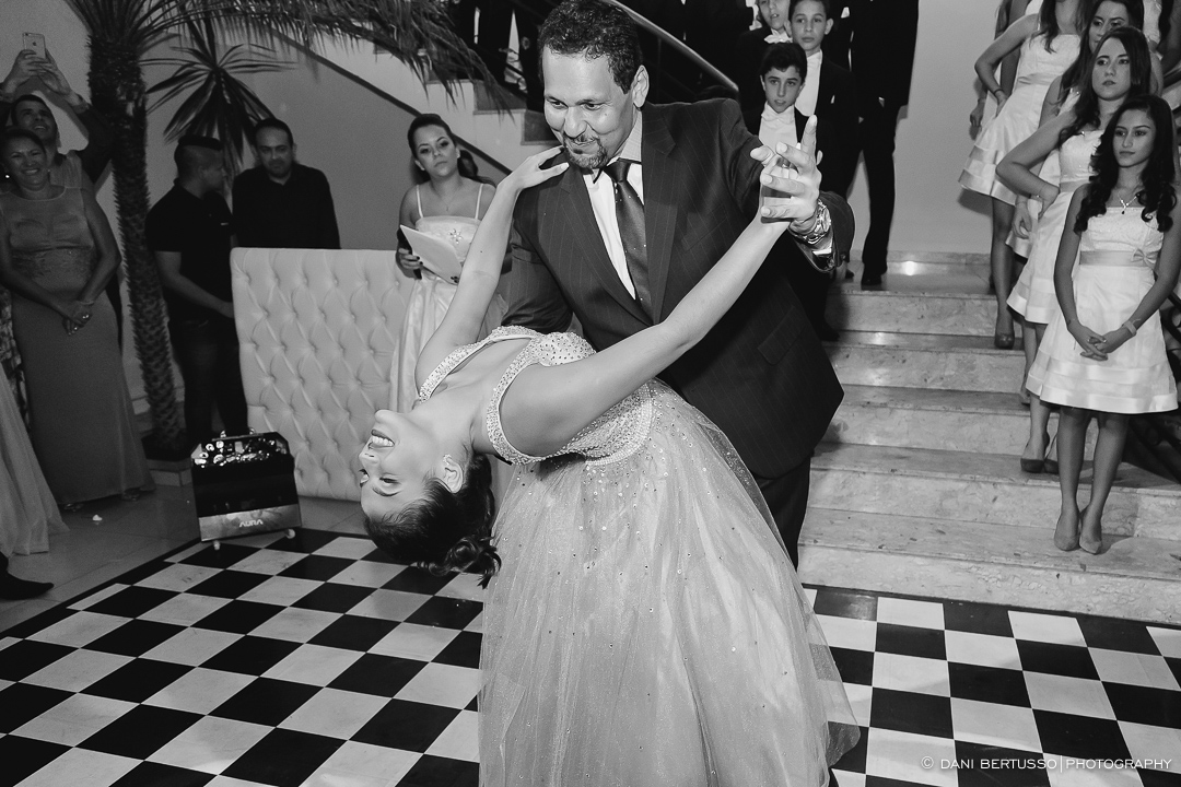 Fotografia Debutante - Festa a fantasia – Fotografia de 15 Anos - Fotografia de Casamento - Fotógrafa de Casamentos e Família SP - Dani Bertusso - Espaço Oscar Freire - Buffet Morenos São Paulo