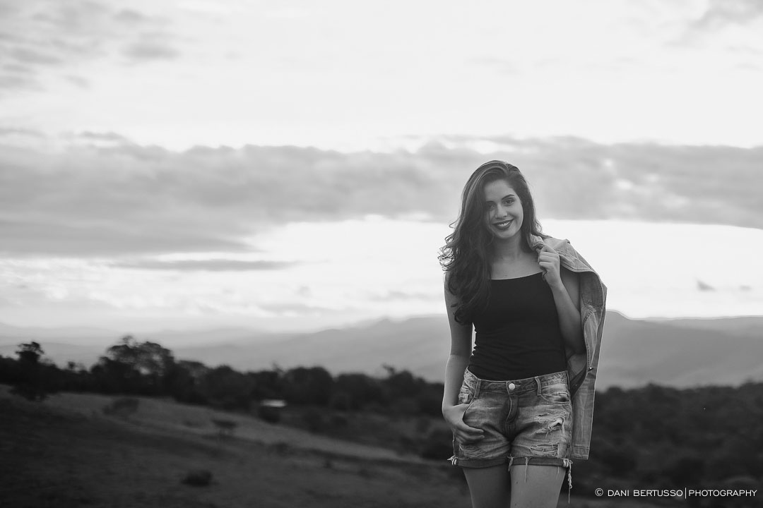 Ensaio fotográfico Feminino – Fotografia de 15 Anos - Fotografia de Casamento - Sessão de fotos - Editorial de Moda - Fotógrafa de Casamentos e Família em SP - Dani Bertusso - Timburi