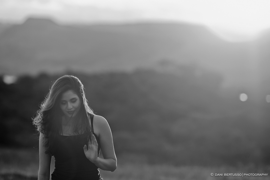 Ensaio fotográfico Feminino – Fotografia de 15 Anos - Fotografia de Casamento - Sessão de fotos - Editorial de Moda - Fotógrafa de Casamentos e Família em SP - Dani Bertusso - Timburi
