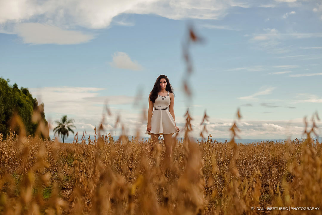 Ensaio fotográfico Feminino – Fotografia de 15 Anos - Fotografia de Casamento - Sessão de fotos - Editorial de Moda - Fotógrafa de Casamentos e Família em SP - Dani Bertusso - Timburi