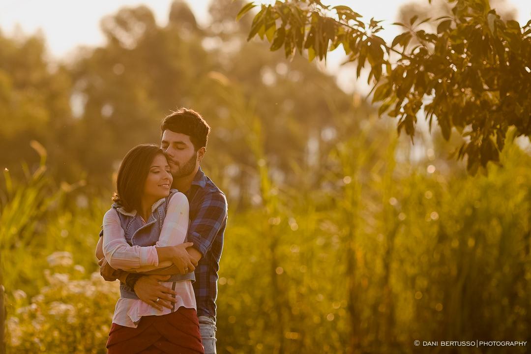 Ensaio fotográfico - Pre wedding - Destination wedding - Fotografia de Casamento - Sessão de fotos no Campo - Fotógrafa de Casamentos em SP - Dani Bertusso
