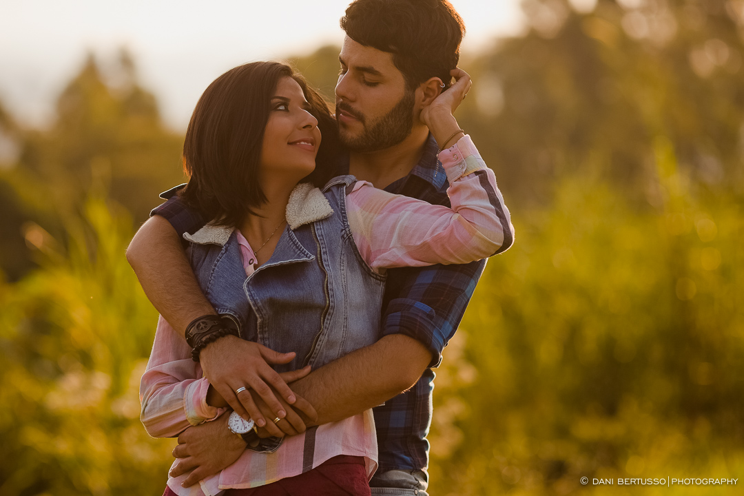 Ensaio fotográfico - Pre wedding - Destination wedding - Fotografia de Casamento - Sessão de fotos no Campo - Fotógrafa de Casamentos em SP - Dani Bertusso