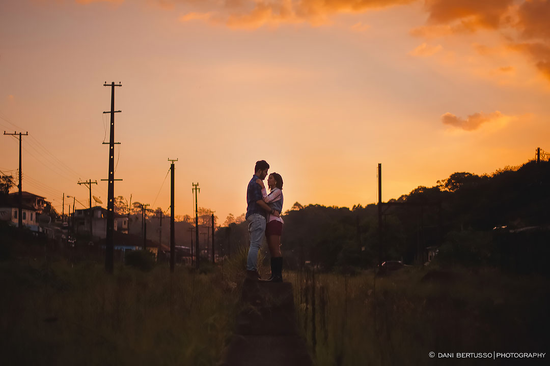 Ensaio fotográfico - Pre wedding - Destination wedding - Fotografia de Casamento - Sessão de fotos no Campo - Fotógrafa de Casamentos em SP - Dani Bertusso