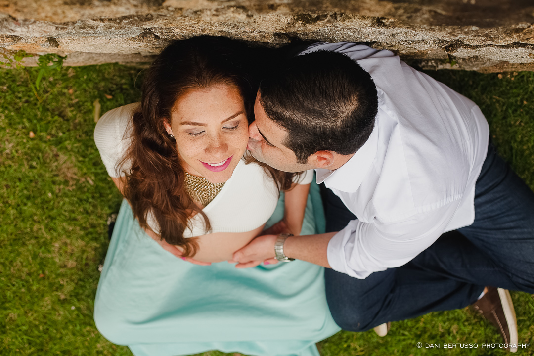 Ensaio fotográfico Gestante – Fotografia de grávidas - Fotografia de Casamento - Sessão de fotos no campo - Fotógrafa de Casamentos e Família em SP - Dani Bertusso - São Roque