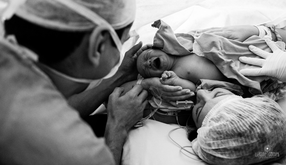 fotografia de parto, fotografia de nascimento, fotógrafa de nascimento, fotógrafa de nascimento, fotos de parto, nascimento em niterói, fotos na maternidade