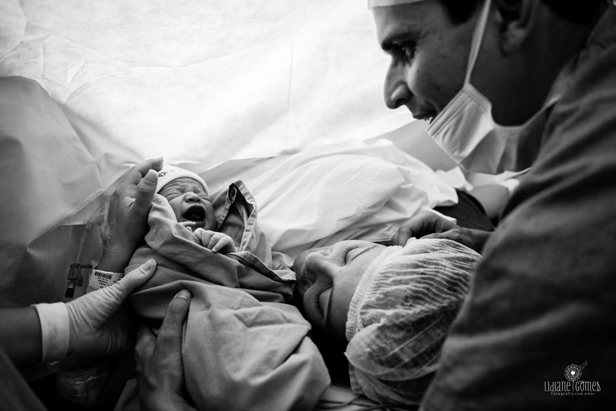 fotografia de parto, fotografia de nascimento, fotógrafa de nascimento, fotógrafa de nascimento, fotos de parto, nascimento em niterói, fotos na maternidade