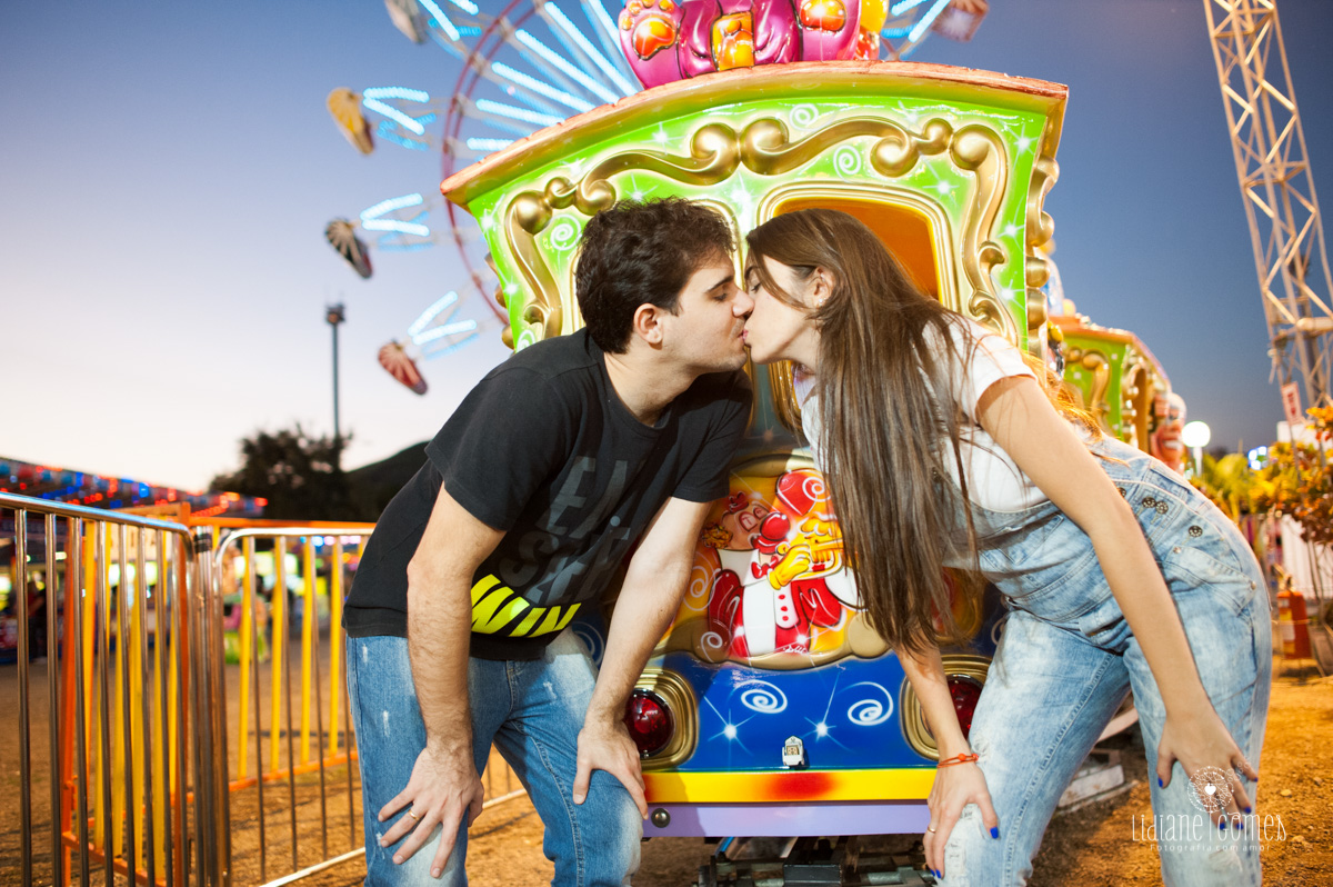 ensaio de casais, ensaio pré casamento, fotos pré wedding, pré wedding, parque de diversão, ensaio no parque, ensaio de casal no parque de diversao, casal e parque de diversao