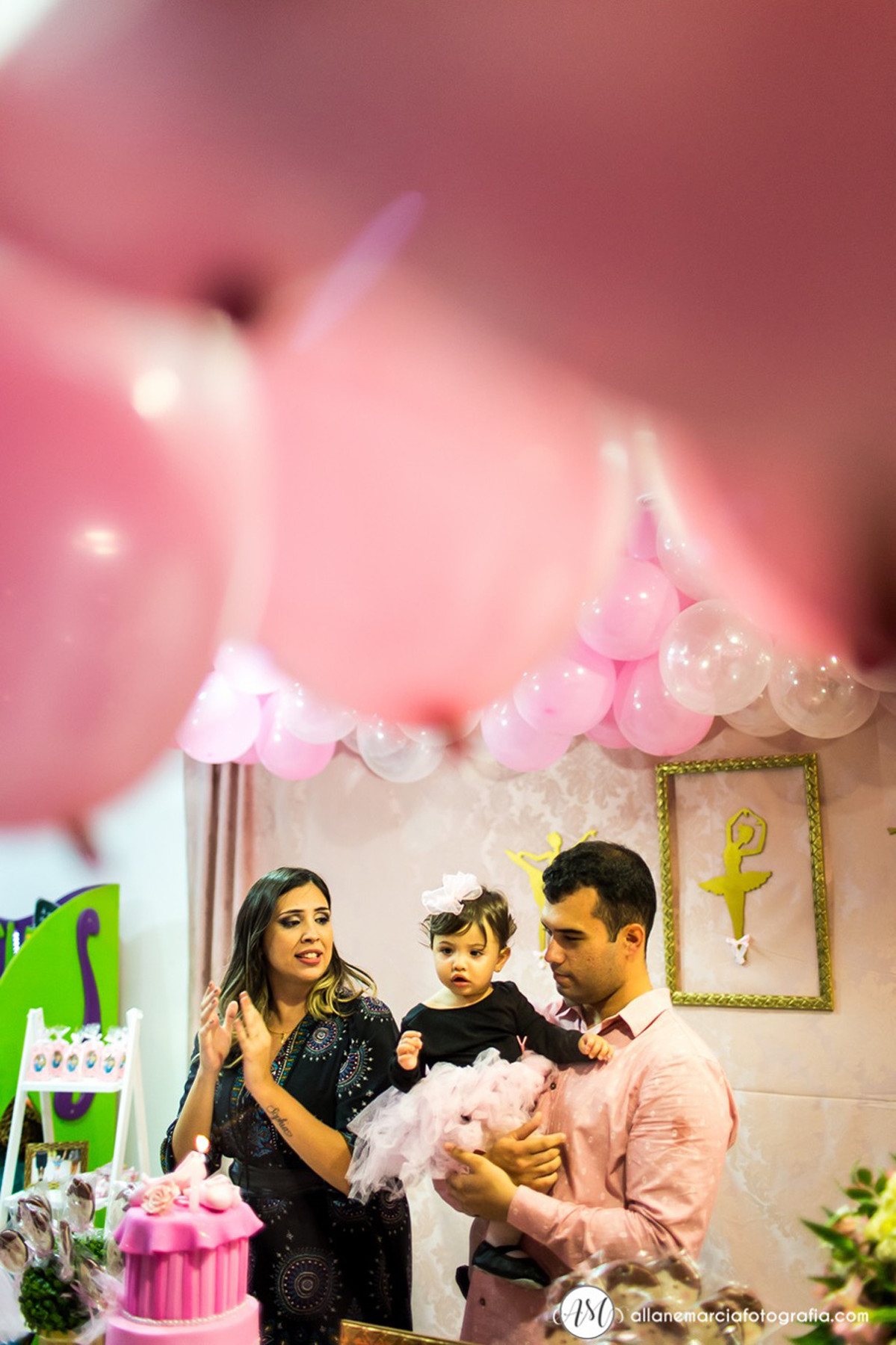 cantando parabéns para filha