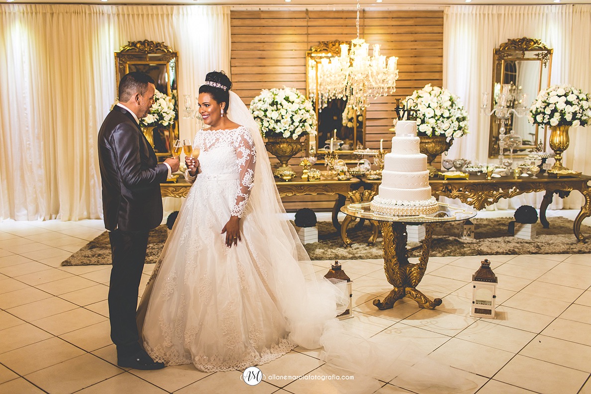 brinde de noivos no casamento