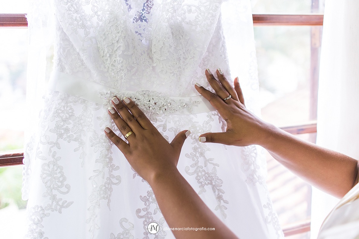 noiva com seu vestido