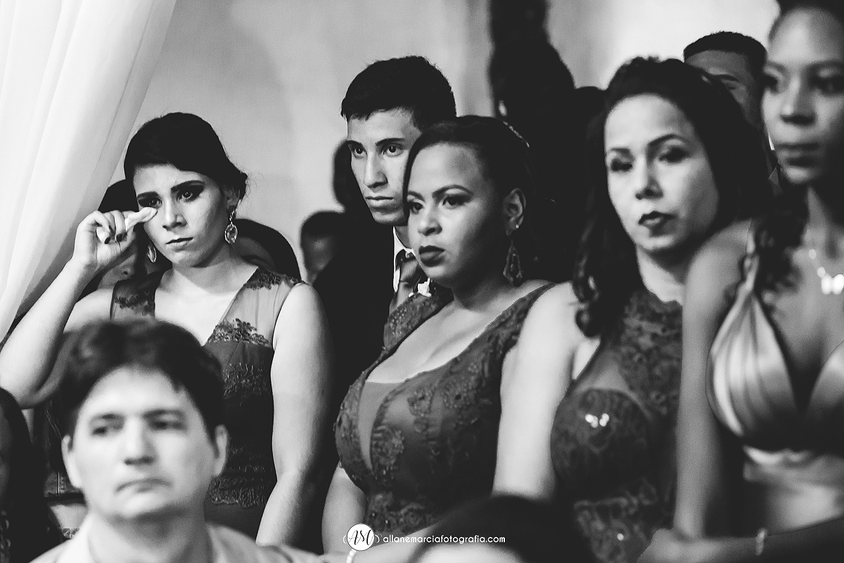 madrinha emocionada