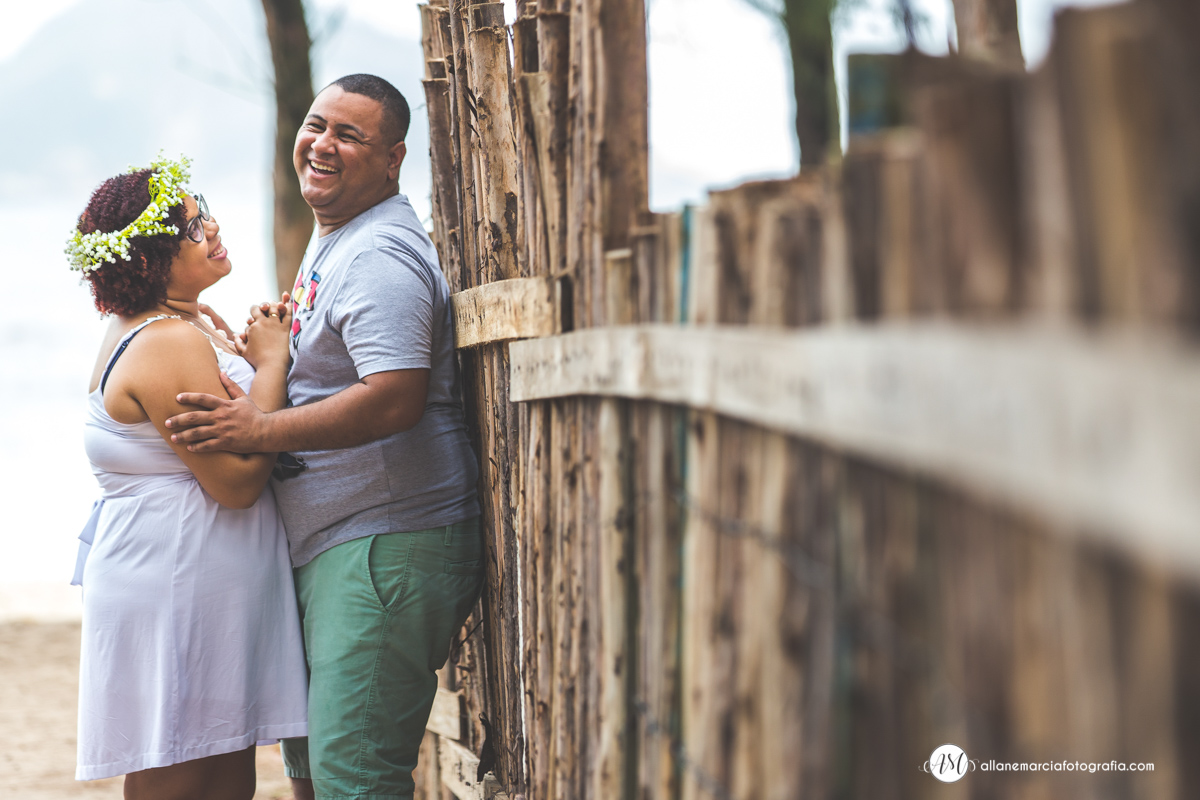 casal abraçado