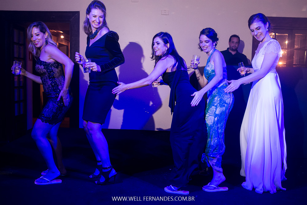 dança com a noiva na festa