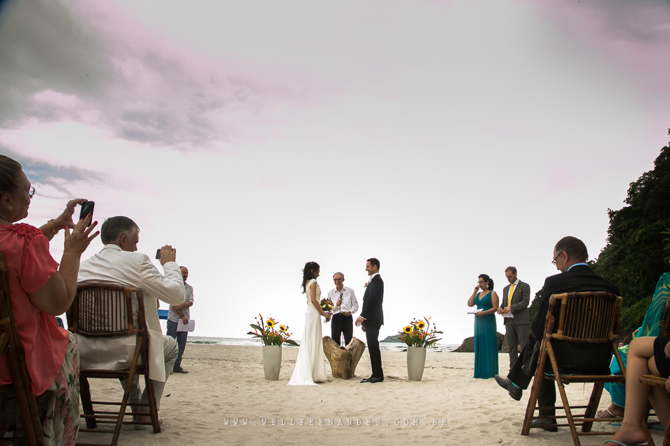 Casamento na praia - Pé na areia - Casar de dia