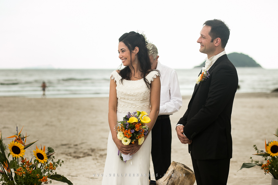 Casamento na praia - Pé na areia - Casar de dia